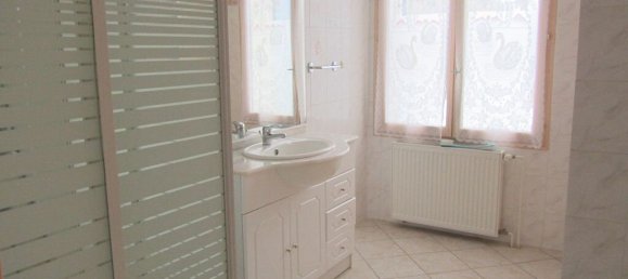 3 Schlafzimmer Haus in Mirecourt, France, Nr. 98137 5