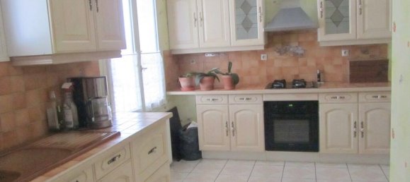 3 Schlafzimmer Haus in Mirecourt, France, Nr. 98137 2