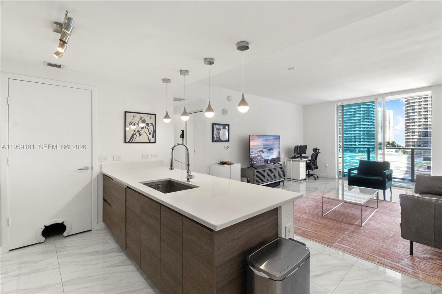 1 dormitorio propiedad comercial en venta en Miami, Miami-Dade, Florida, USA № 615561