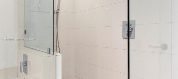 1 dormitorio propiedad comercial en venta en Miami, Miami-Dade, Florida, USA № 615561 5