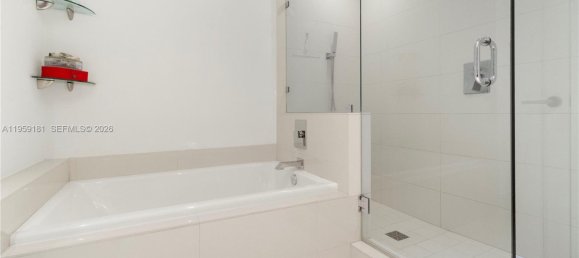 1 dormitorio propiedad comercial en venta en Miami, Miami-Dade, Florida, USA № 615561 8