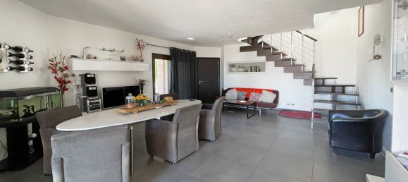 5 bedrooms Villa in Lisciano Niccone, Italy No. 82159 16