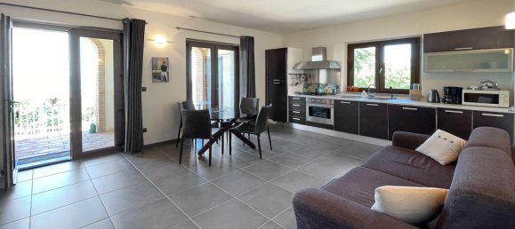 5 bedrooms Villa in Lisciano Niccone, Italy No. 82159 12