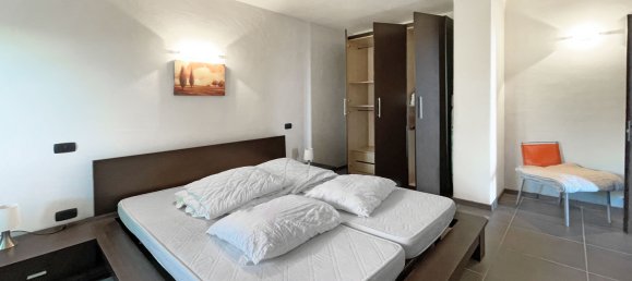 5 bedrooms Villa in Lisciano Niccone, Italy No. 82159 17