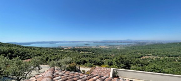 5 bedrooms Villa in Lisciano Niccone, Italy No. 82159 9