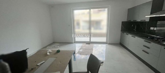 3 bedrooms Apartment in Zejtun, Malta No. 8227 2