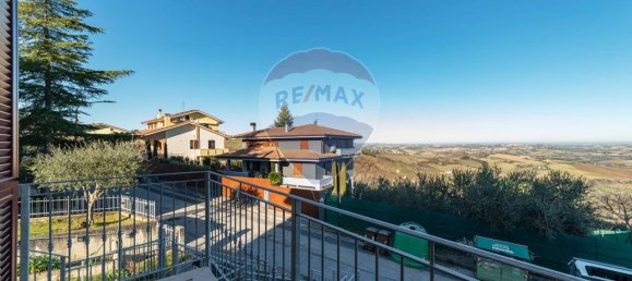 6-salle Appartement à Montecarotto, Italy No. 15310 6