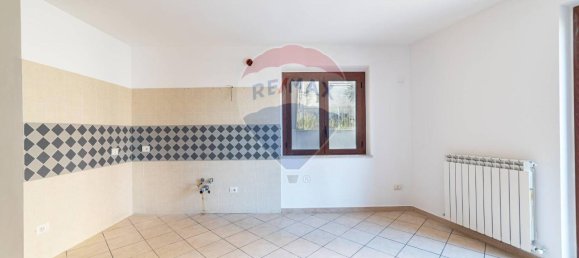 6-salle Appartement à Montecarotto, Italy No. 15310 2