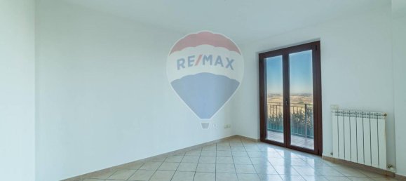 6-salle Appartement à Montecarotto, Italy No. 15310 5