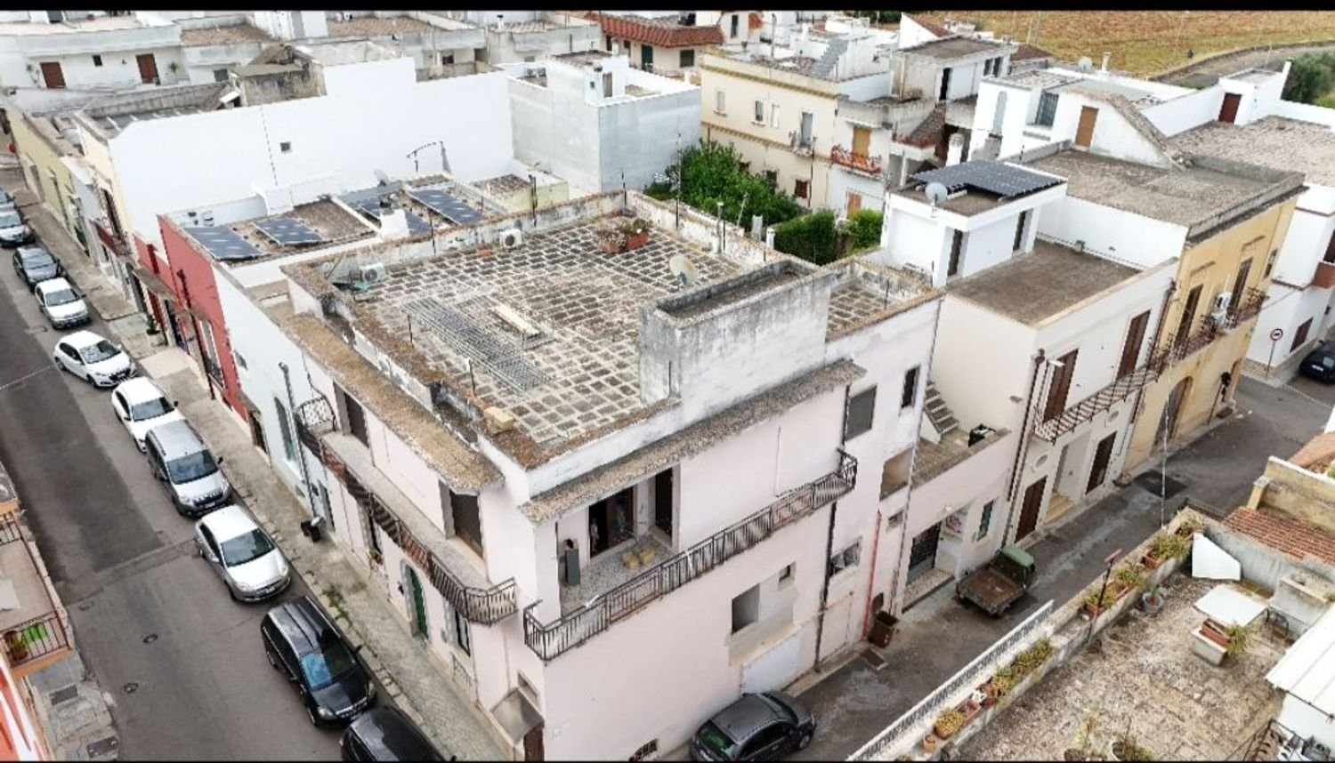 Casa de 5 dormitorios en Tuglie, Italy No. 313373