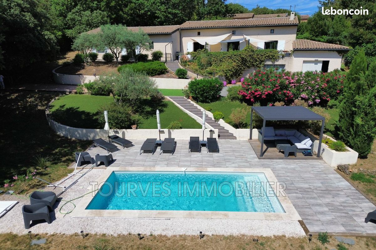 3 Schlafzimmer Villa in Tourves, France, Nr. 342597