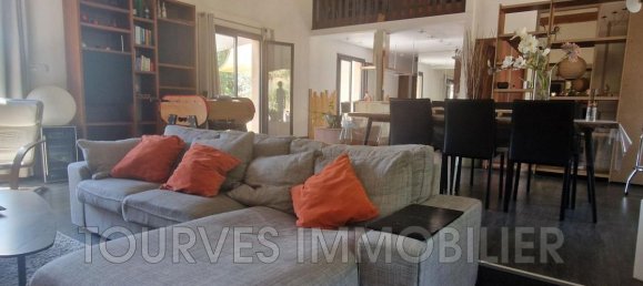 3 Schlafzimmer Villa in Tourves, France, Nr. 342597 9