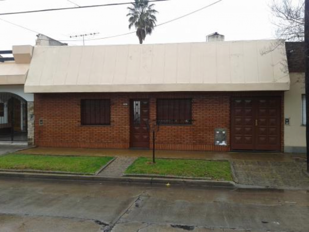 4 Schlafzimmer Haus in Tres de Febrero, Argentina, Nr. 17905