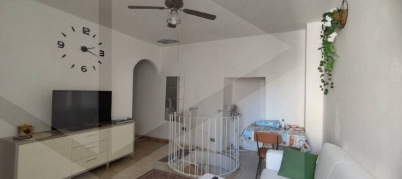 3-salle Maison à San Giacomo degli Schiavoni, Italy No. 18298 4