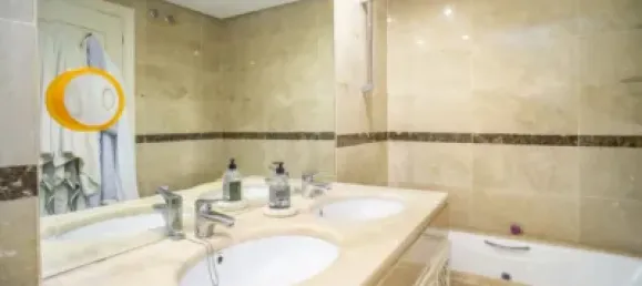 Apartamento de 3 dormitorios en Marbella, Spain No. 183031 31