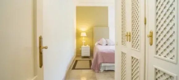 Apartamento de 3 dormitorios en Marbella, Spain No. 183031 3