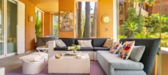 Apartamento de 3 dormitorios en Marbella, Spain No. 183031 11