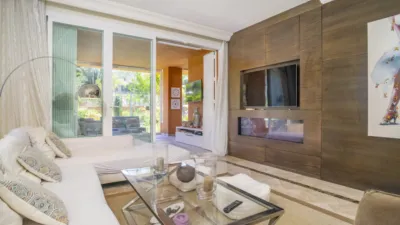 Apartamento de 3 dormitorios en Marbella, Spain No. 183031