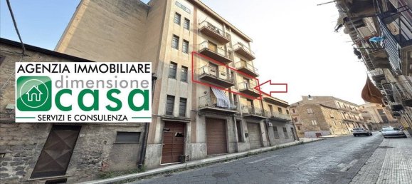 4 Schlafzimmer Wohnung in Caltanissetta, Italy, Nr. 272282 2