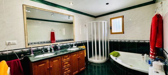 5 bedrooms House in Alicante, Spain No. 165905 23