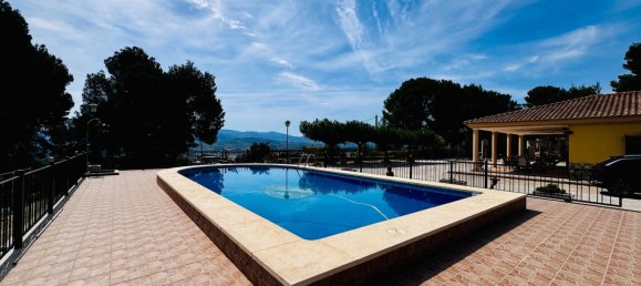 5 bedrooms House in Alicante, Spain No. 165905 2