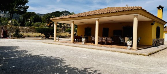 5 bedrooms House in Alicante, Spain No. 165905 4