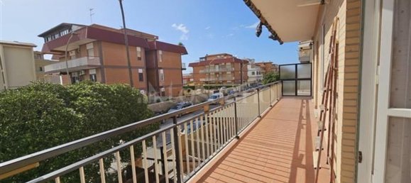 3 rooms Apartment in Pomezia, Italy No. 69225 36