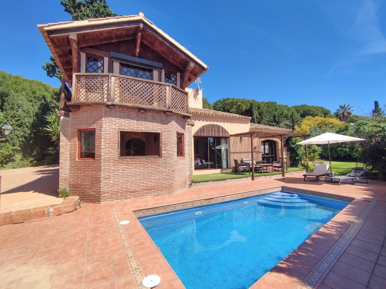 6 bedrooms Villa in Marbella, Spain No. 135308