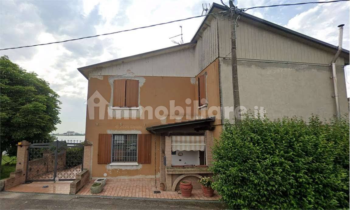 3 bedrooms Apartment in Poggio Rusco, Italy No. 351871