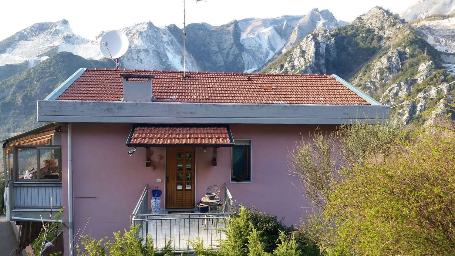 Ático de 5 habitaciónes en Carrara, Italy No. 251087