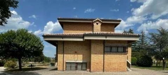 Вилла с 2 комнатами в Фронтоне, Италия № 96151 6