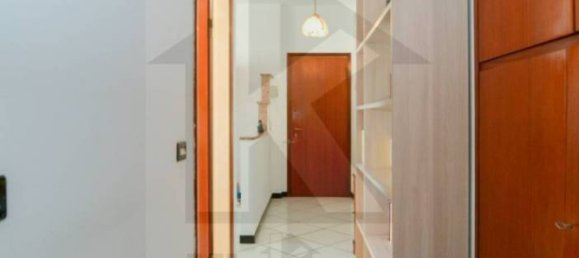 1 bedroom Apartment in Cesate, Italy No. 299072 4