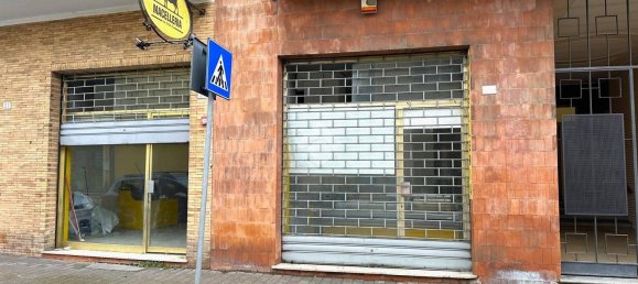 75m² Commercial property in Novi Ligure, Italy No. 106019 14