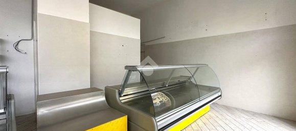 75m² Commercial property in Novi Ligure, Italy No. 106019 4