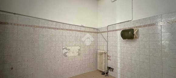 75m² Commercial property in Novi Ligure, Italy No. 106019 11