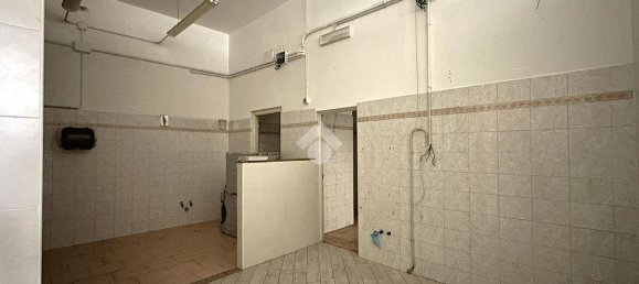 75m² Commercial property in Novi Ligure, Italy No. 106019 10