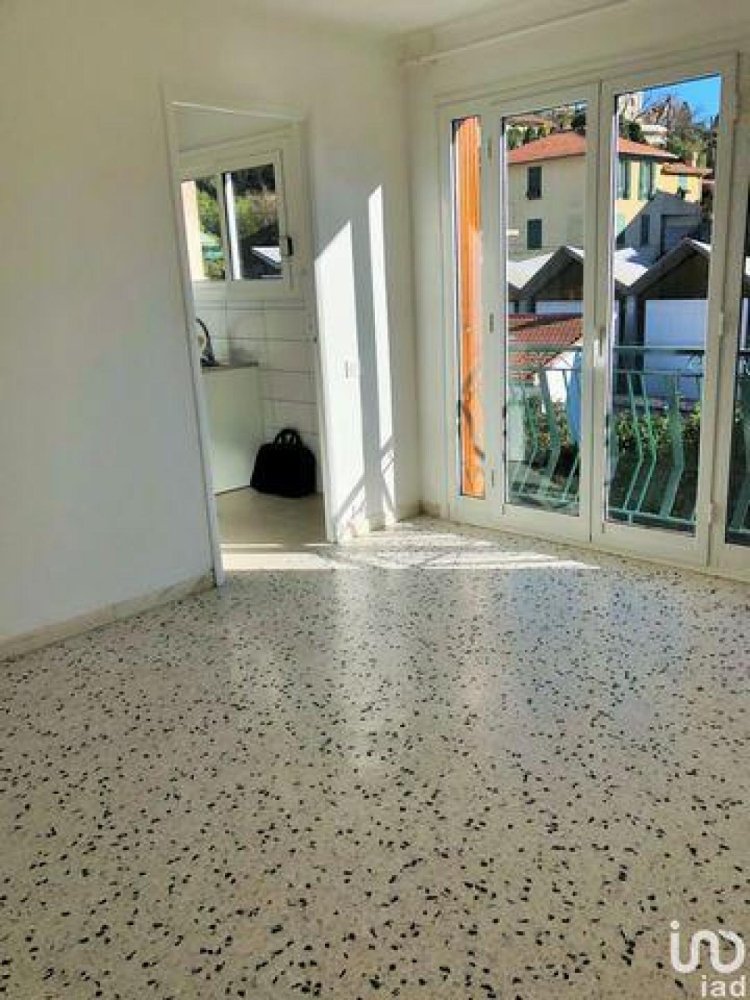 Studio in the Condo in Menton, France No. 3304