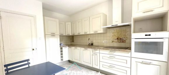 3 bedrooms House in Coublevie, France No. 197841 9