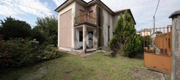 2 Schlafzimmer Villa in Sovico, Italy, Nr. 296808 2