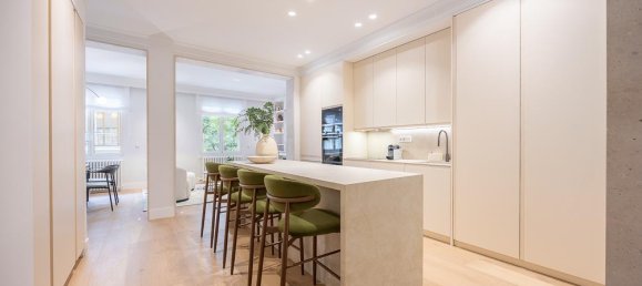 3 bedrooms Apartment in Madrid, Spain No. 77733 11