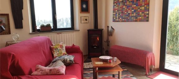 Дом с 7 комнатами в Аулла, Италия № 87099 6