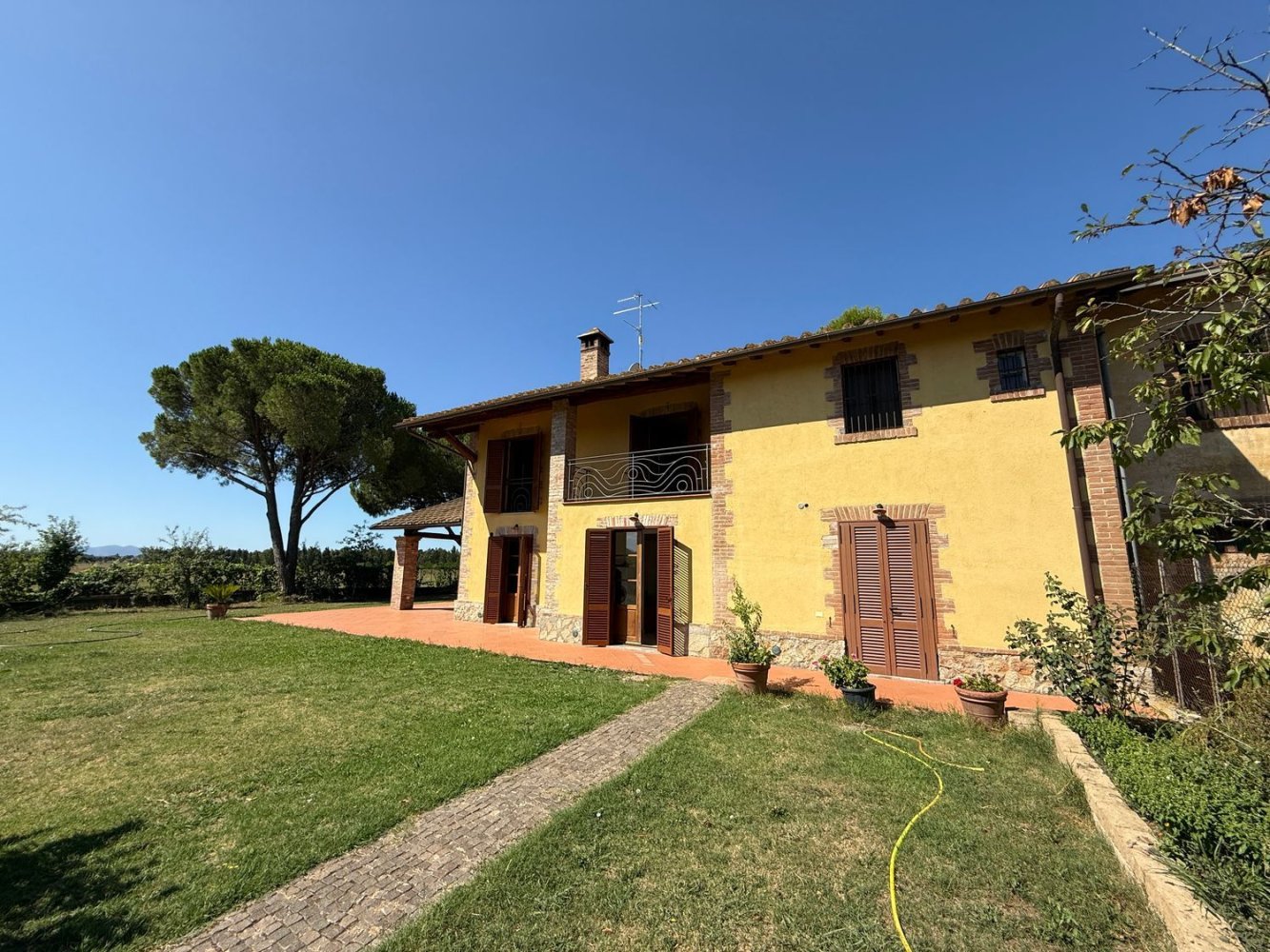 10 rooms House in Grosseto, Italy No. 289629