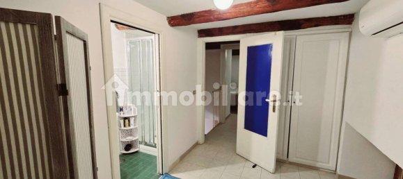 Apartamento T2 em Naples, Italy N.º 102661 19