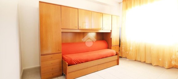 4 rooms Apartment in Chieti, Italy No. 30609 11