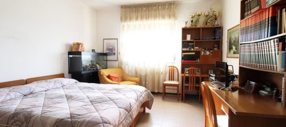 4 rooms Apartment in Chieti, Italy No. 30609 5