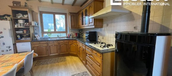 3 bedrooms House in Meneac, France No. 202576 3