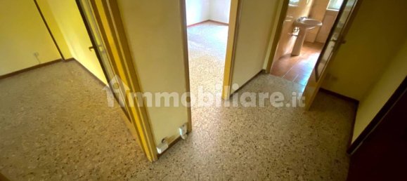 2 bedrooms Apartment in Vercelli, Italy No. 333387 11