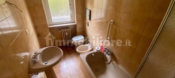 2 bedrooms Apartment in Vercelli, Italy No. 333387 5