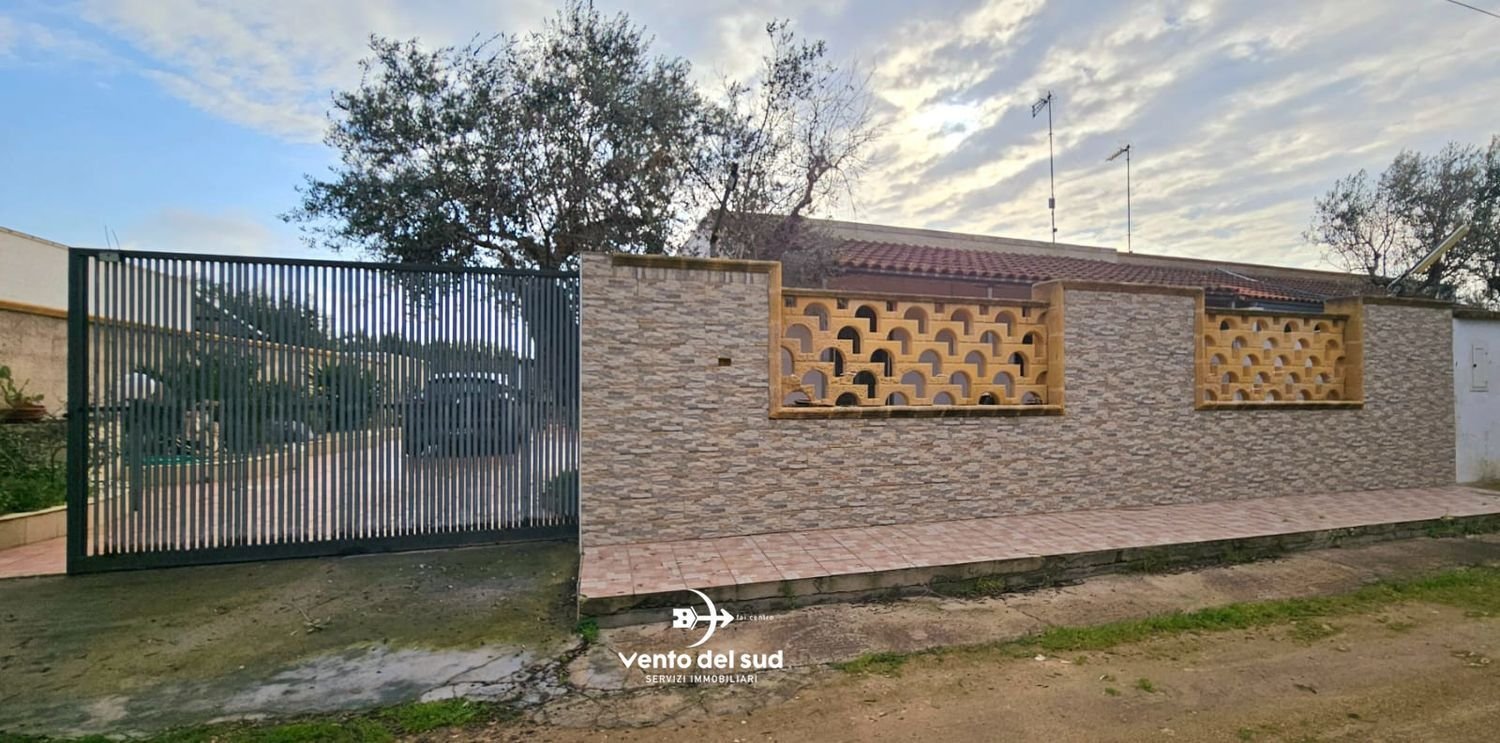 3 rooms House in Porto Cesareo, Italy No. 34656