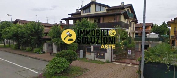 2 rooms Apartment in Borgo Ticino, Italy No. 7505 2